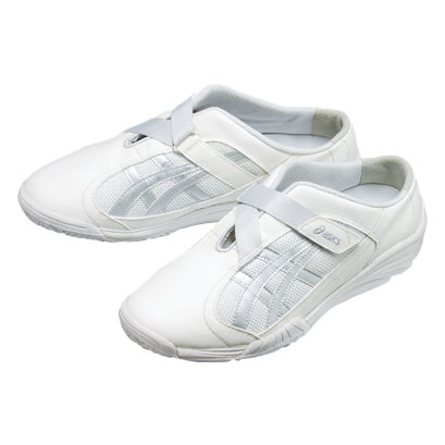 ASICS ケアウォーカー700