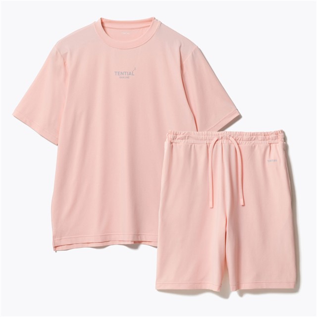 ピンク