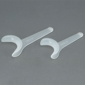 チークリトラクター